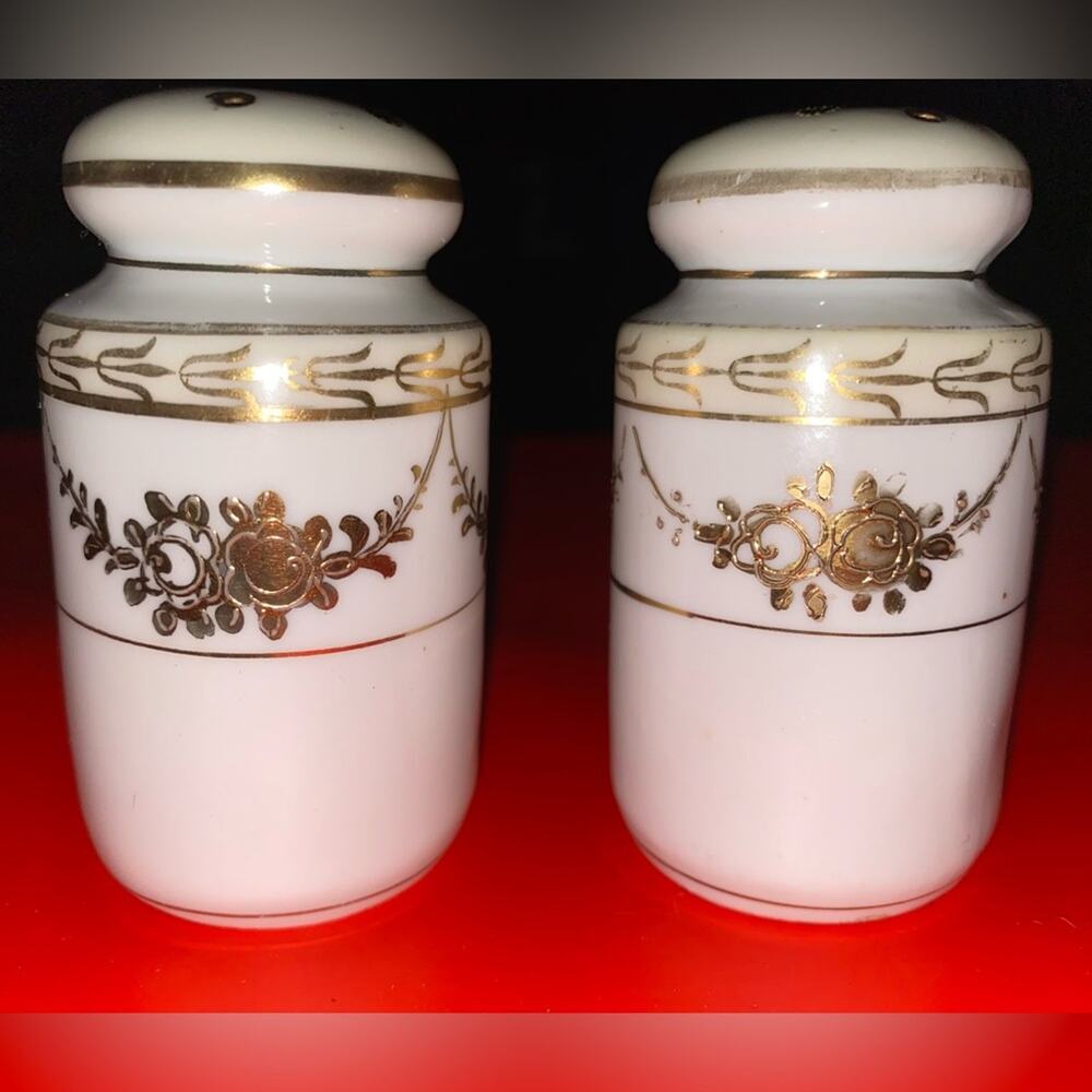 Vintage Nippon Porcelain White/Gold swag embellishment, trim textured stoppers